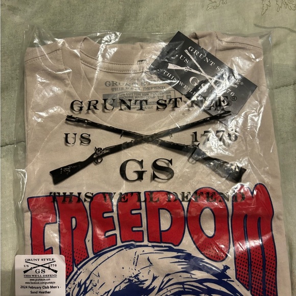 Grunt Style “Freedom in Being Bold” Men’s T-Shirt in Sand Color, Sz L - Picture 6 of 9
